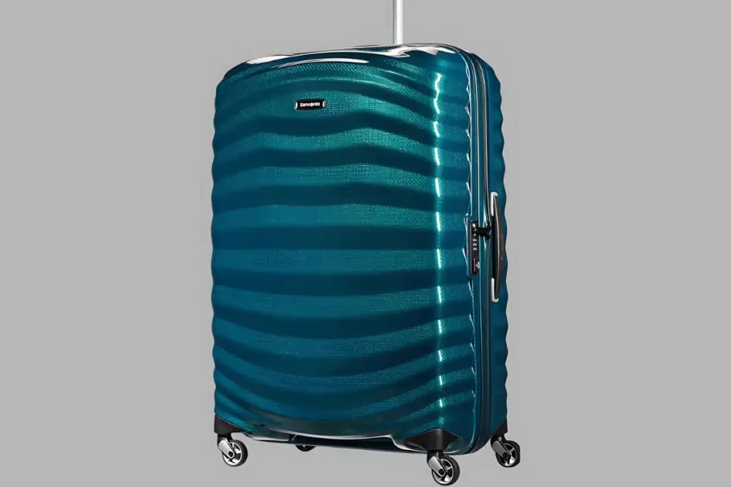 Samsonite Lite Shock suitcase, ultra-light CURV material, strong and flexible design