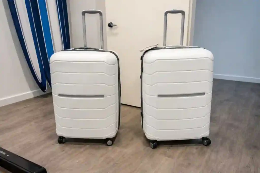 Samsonite Freeform 22 inch hardshell spinner carry on suitcase