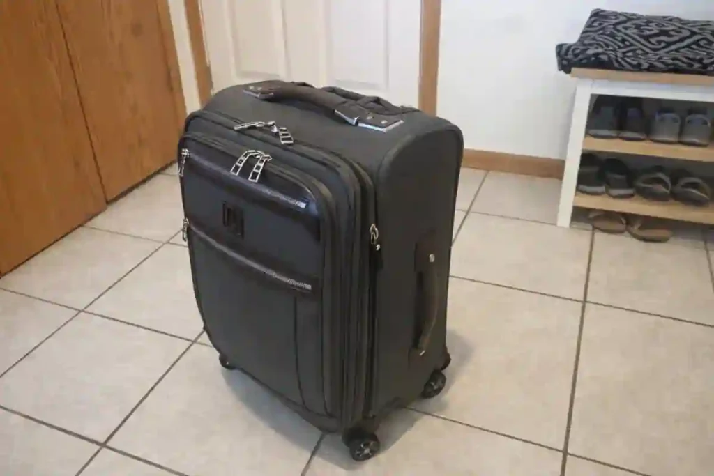 Travelpro Platinum Elite 21 inch spinner carry on luggage airline compliant suitcase